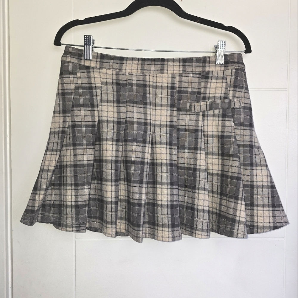 Shane Justin Plaid Skirt - Black and Cream Sz L